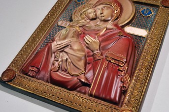 Владимирская икона Пресвятой Богородицы вид сбоку